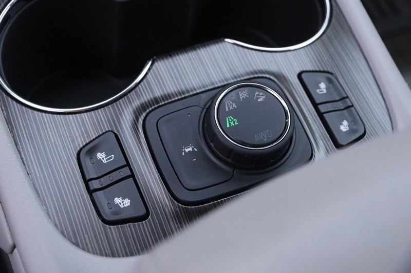 GMC Acadia Vehicle Image 20