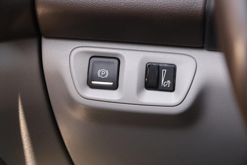 GMC Acadia Vehicle Image 21