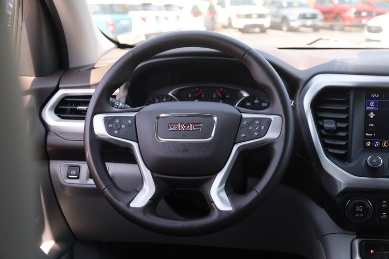 GMC Acadia Vehicle Image 24