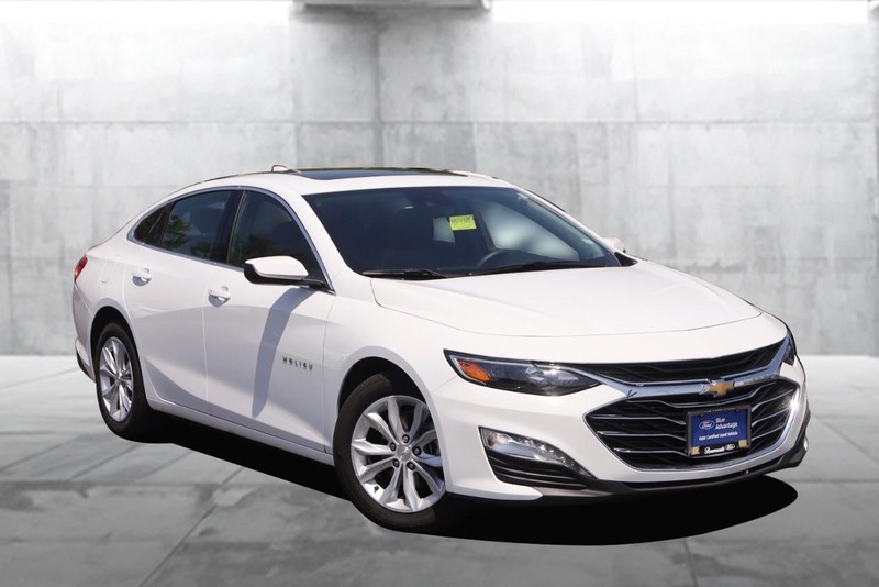 Chevrolet Malibu Vehicle Image 02