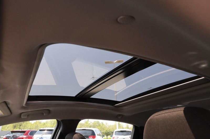 Chevrolet Malibu Vehicle Image 07