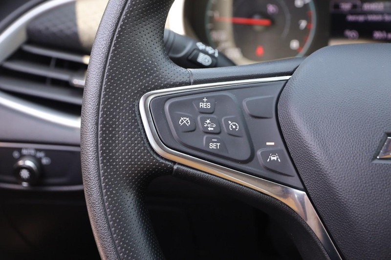 Chevrolet Malibu Vehicle Image 11