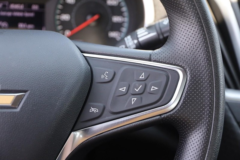 Chevrolet Malibu Vehicle Image 12