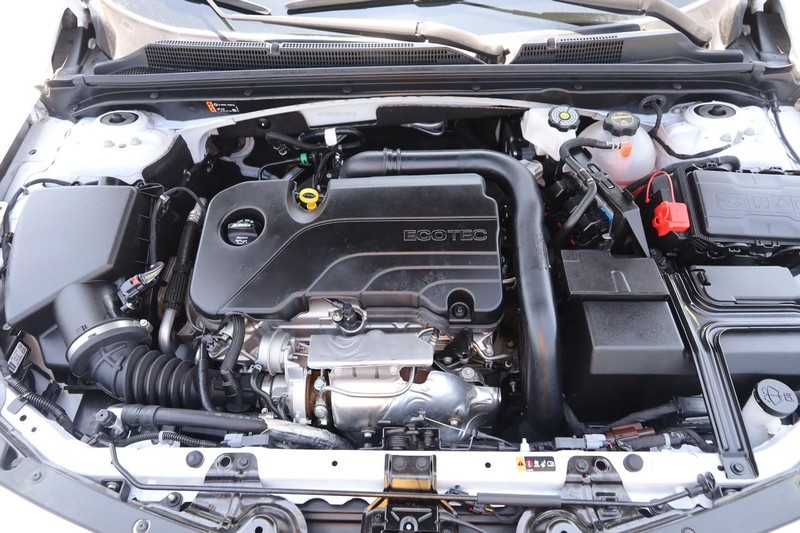 Chevrolet Malibu Vehicle Image 25