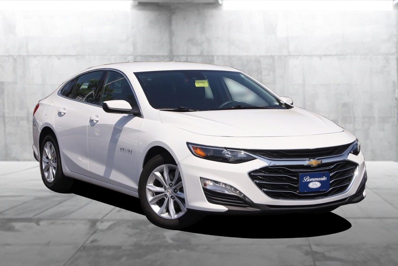 Chevrolet Malibu Vehicle Image 02