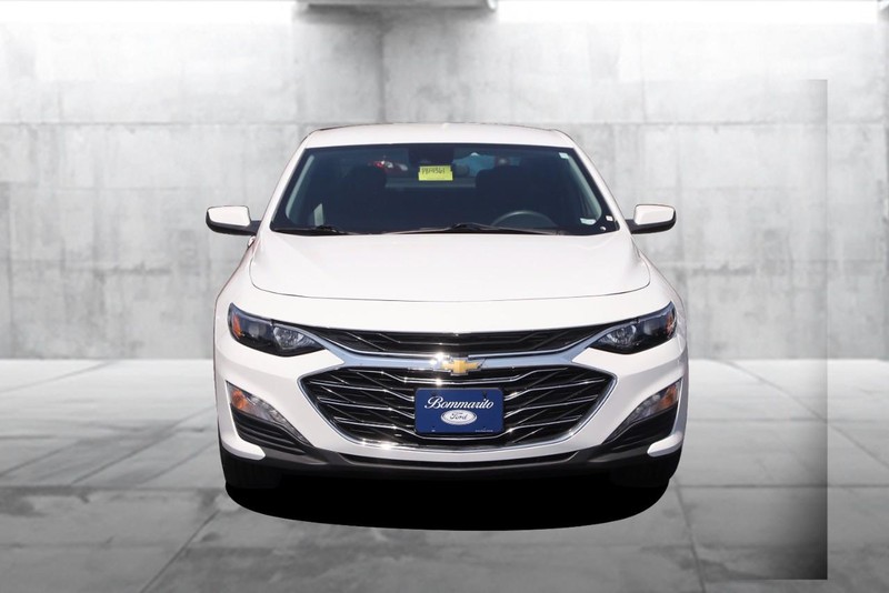 Chevrolet Malibu Vehicle Image 04