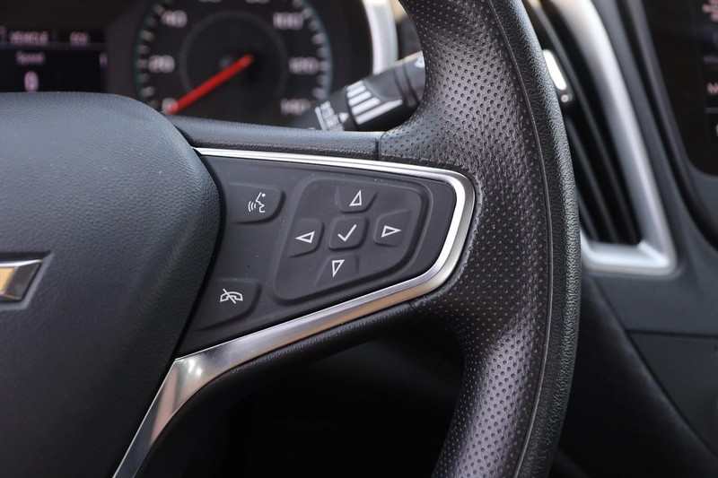 Chevrolet Malibu Vehicle Image 11