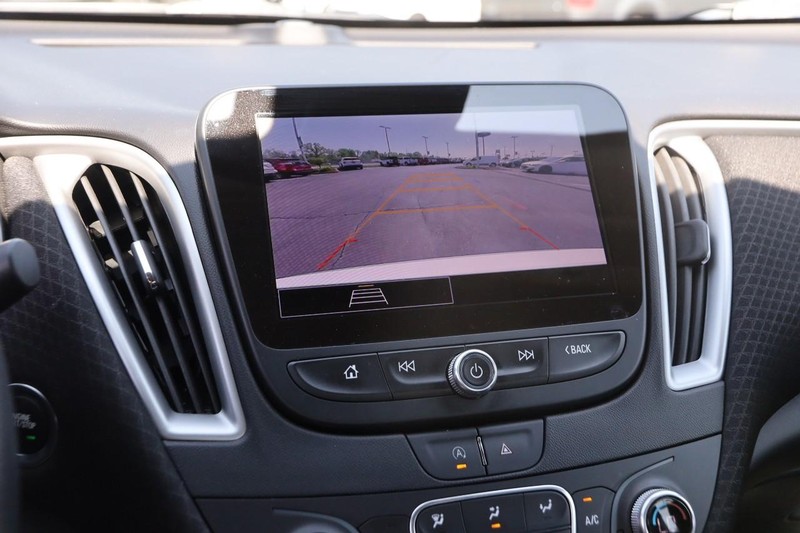 Chevrolet Malibu Vehicle Image 15