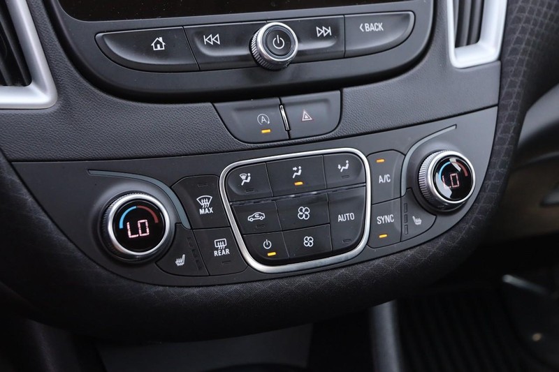 Chevrolet Malibu Vehicle Image 16