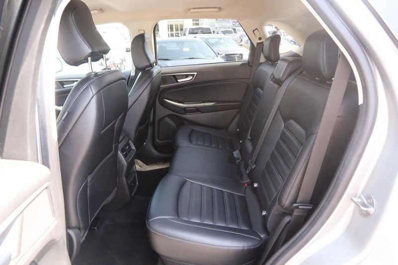 Ford Edge Vehicle Image 09