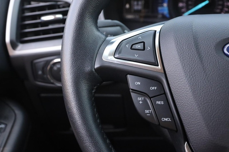 Ford Edge Vehicle Image 11