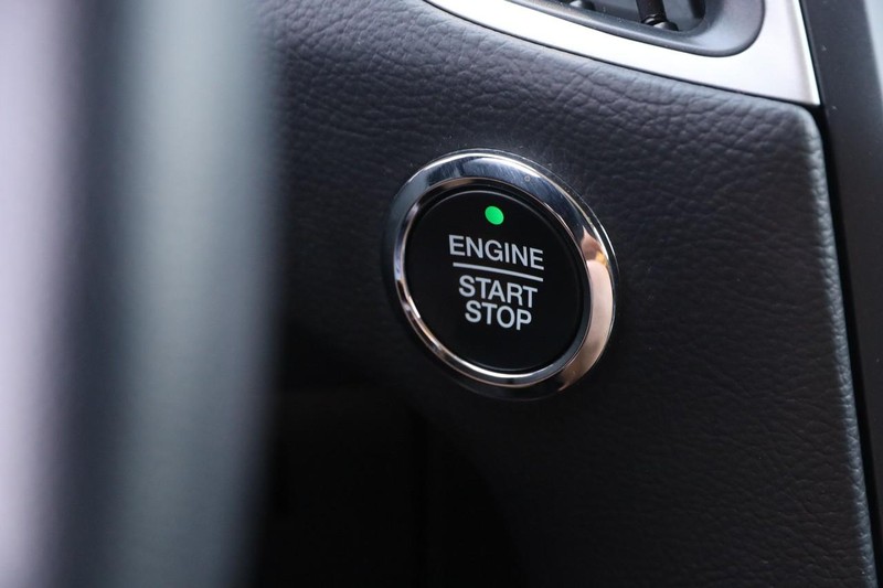Ford Edge Vehicle Image 14