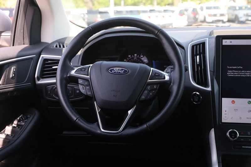Ford Edge Vehicle Image 21