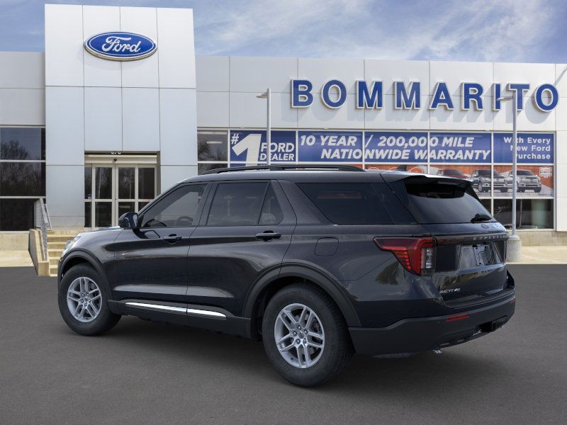 Ford Explorer Vehicle Image 04