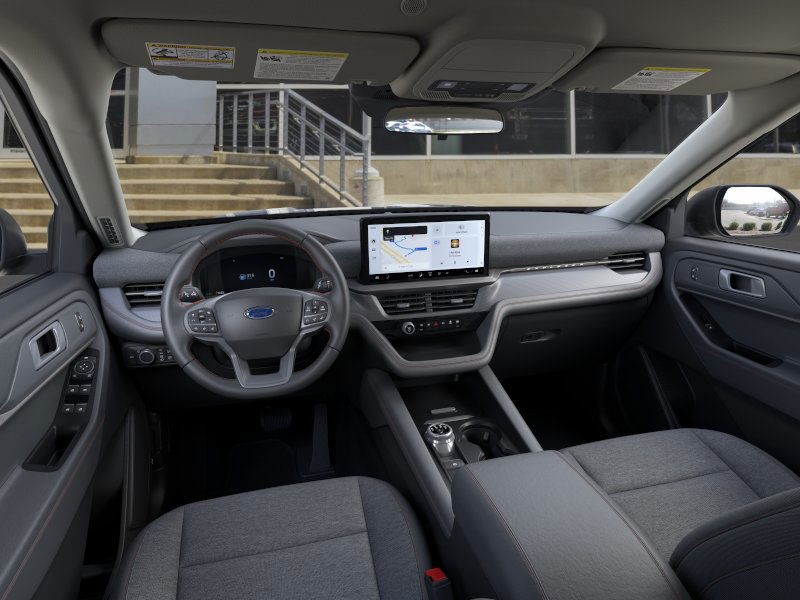 Ford Explorer Vehicle Image 09