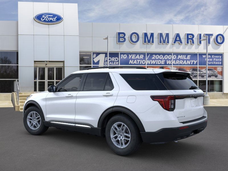 Ford Explorer Vehicle Image 04