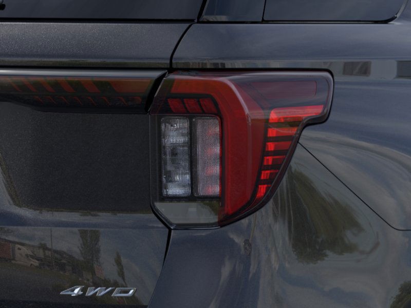 Ford Explorer Vehicle Image 21