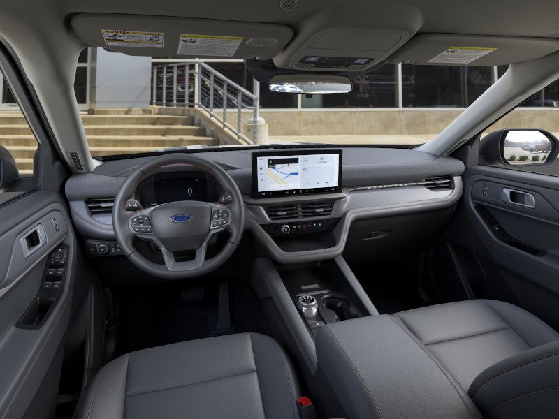 Ford Explorer Vehicle Image 09