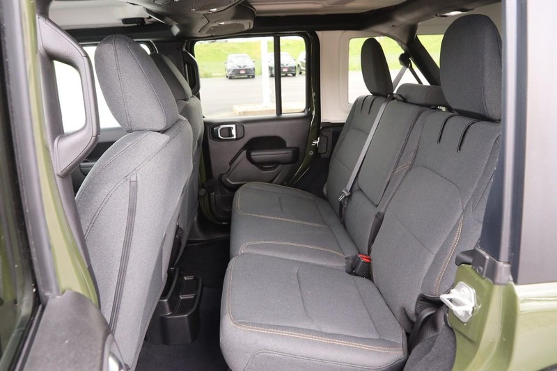 Jeep Wrangler 4xe Vehicle Image 09