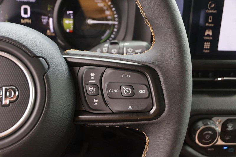 Jeep Wrangler 4xe Vehicle Image 12