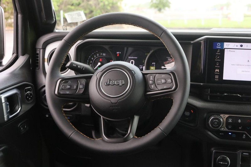 Jeep Wrangler 4xe Vehicle Image 23