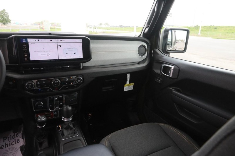Jeep Wrangler 4xe Vehicle Image 25