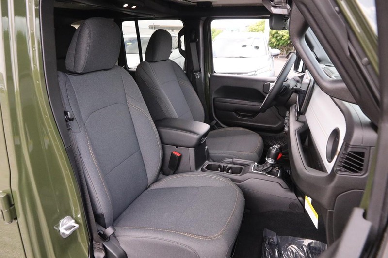 Jeep Wrangler 4xe Vehicle Image 26