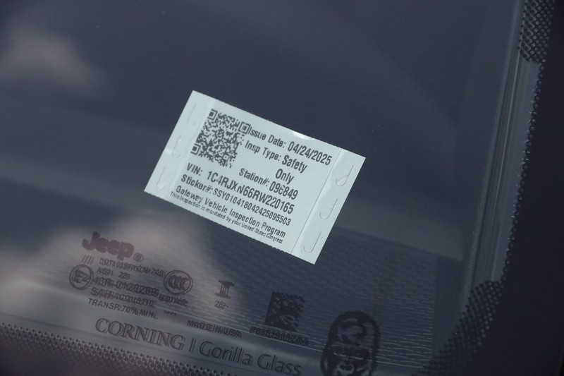 Jeep Wrangler 4xe Vehicle Image 30