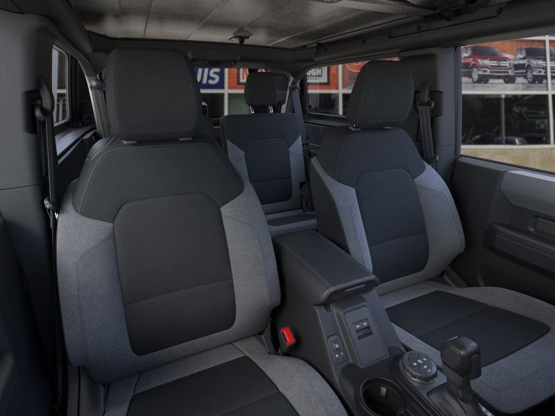 Ford Bronco Vehicle Image 10