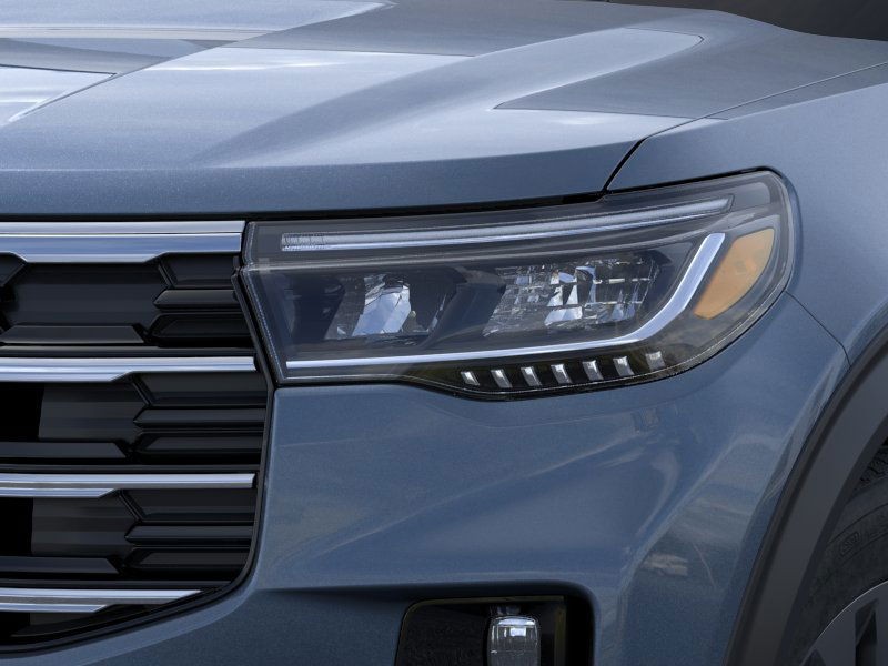 Ford Explorer Vehicle Image 18