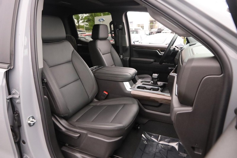 Chevrolet Silverado 1500 Vehicle Image 25