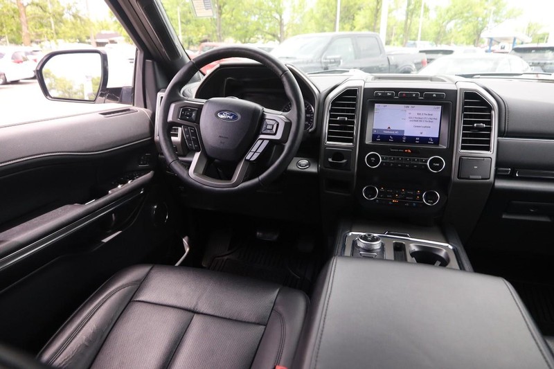 Ford Expedition Vehicle Image 23