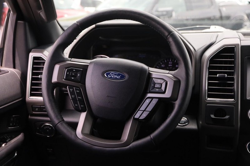 Ford Expedition Vehicle Image 24