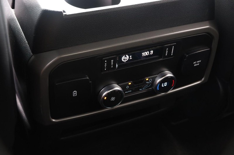 Ford Expedition Vehicle Image 27