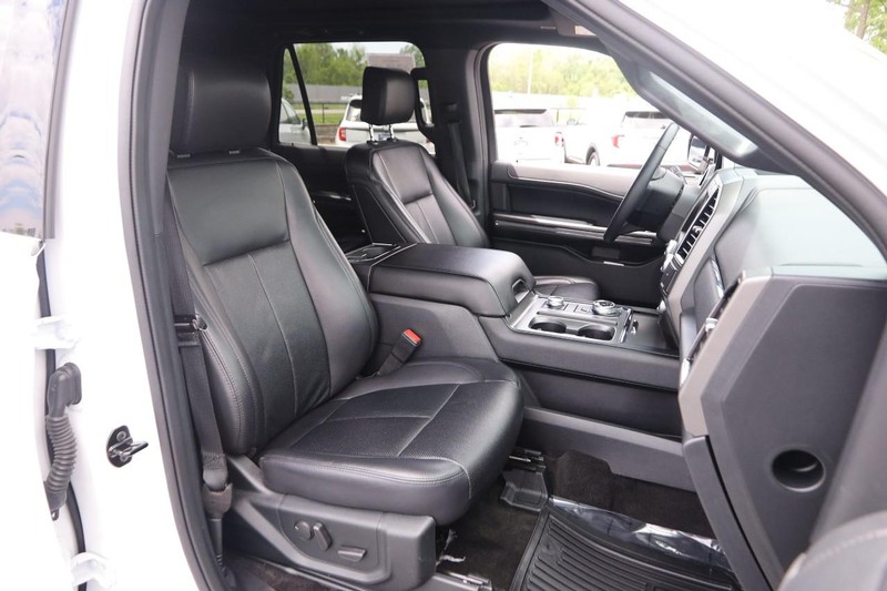 Ford Expedition Vehicle Image 28
