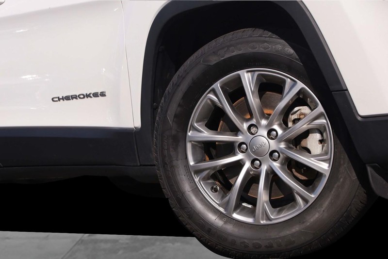 Jeep Cherokee Vehicle Image 03