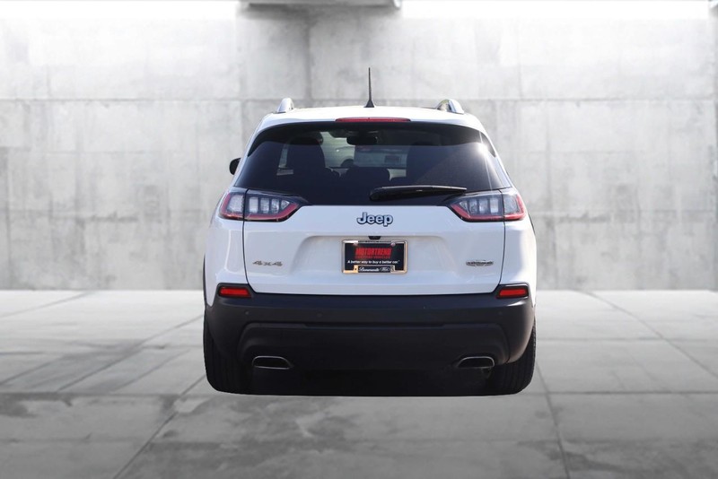 Jeep Cherokee Vehicle Image 06