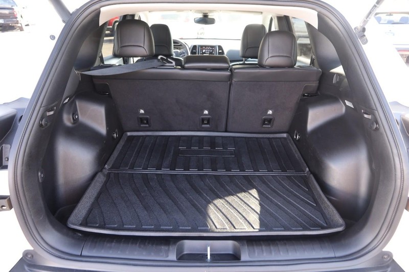 Jeep Cherokee Vehicle Image 07