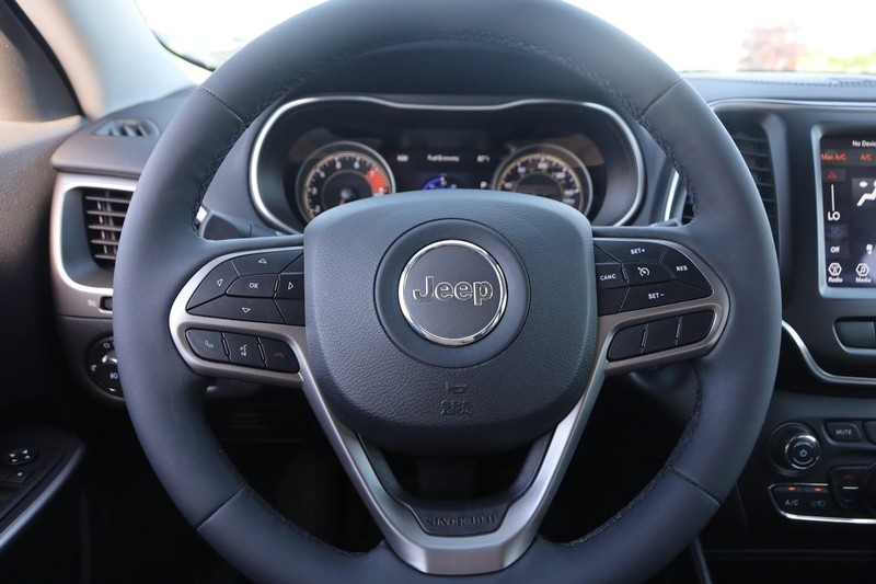 Jeep Cherokee Vehicle Image 10