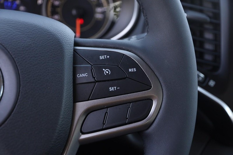 Jeep Cherokee Vehicle Image 12