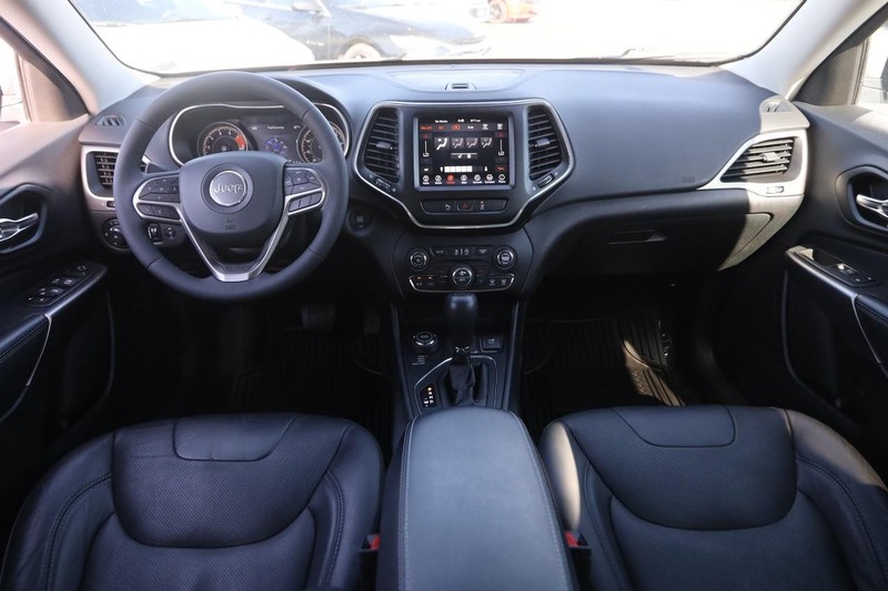 Jeep Cherokee Vehicle Image 20