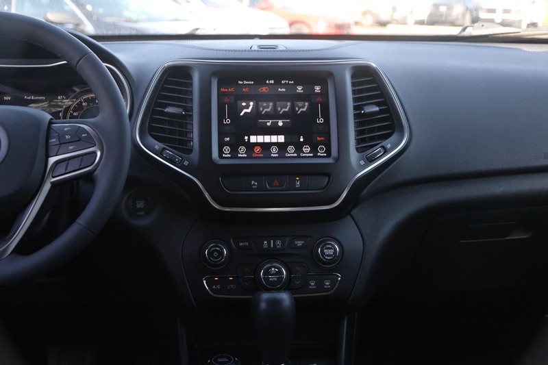 Jeep Cherokee Vehicle Image 23