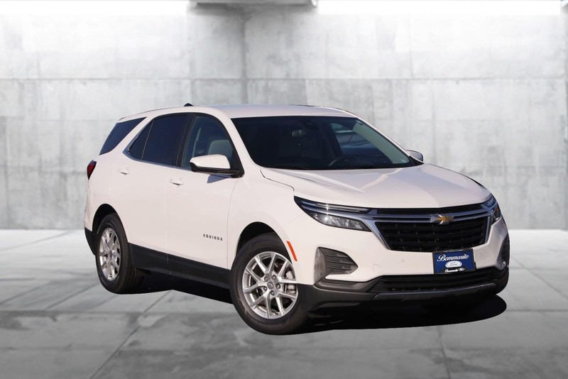Chevrolet Equinox Vehicle Image 02