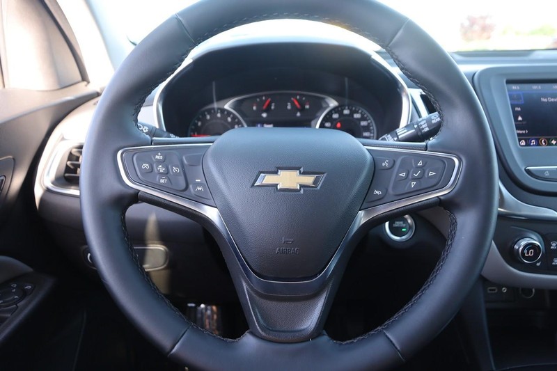 Chevrolet Equinox Vehicle Image 11