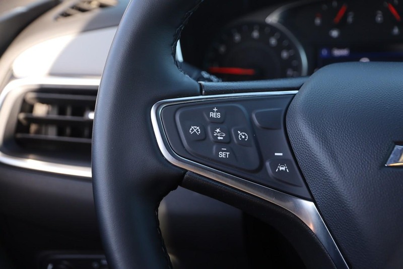 Chevrolet Equinox Vehicle Image 12