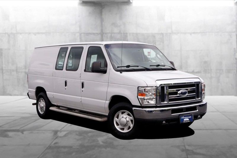 Ford Econoline Cargo Van Vehicle Image 02