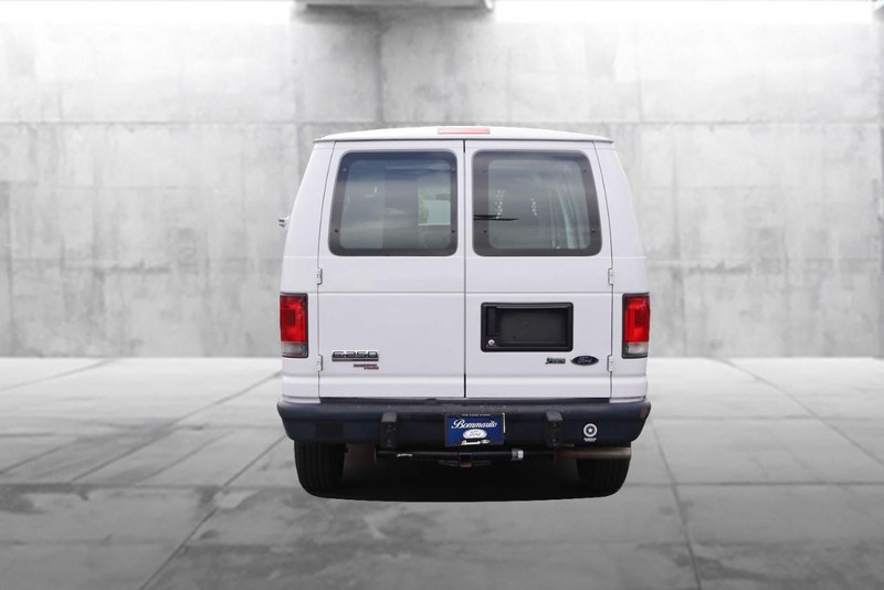 Ford Econoline Cargo Van Vehicle Image 06