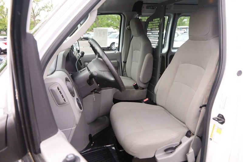 Ford Econoline Cargo Van Vehicle Image 10