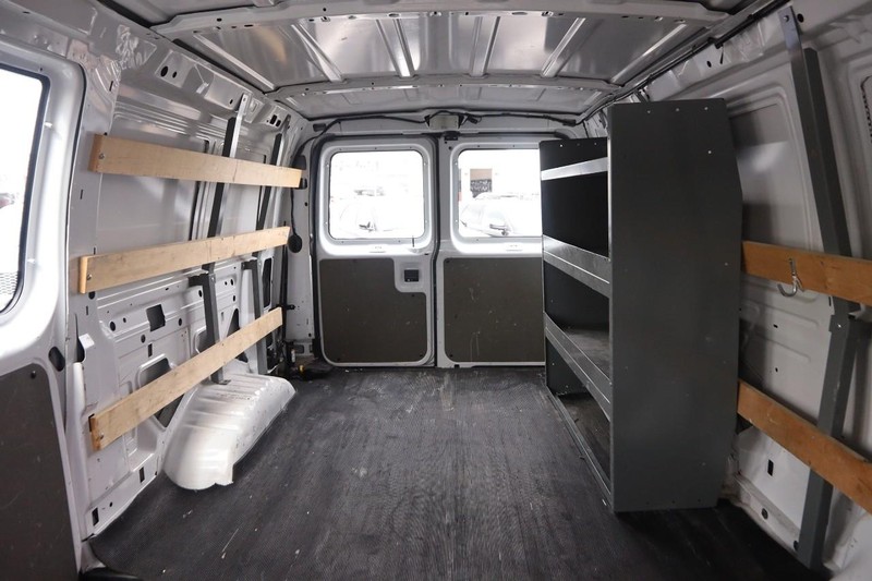 Ford Econoline Cargo Van Vehicle Image 17