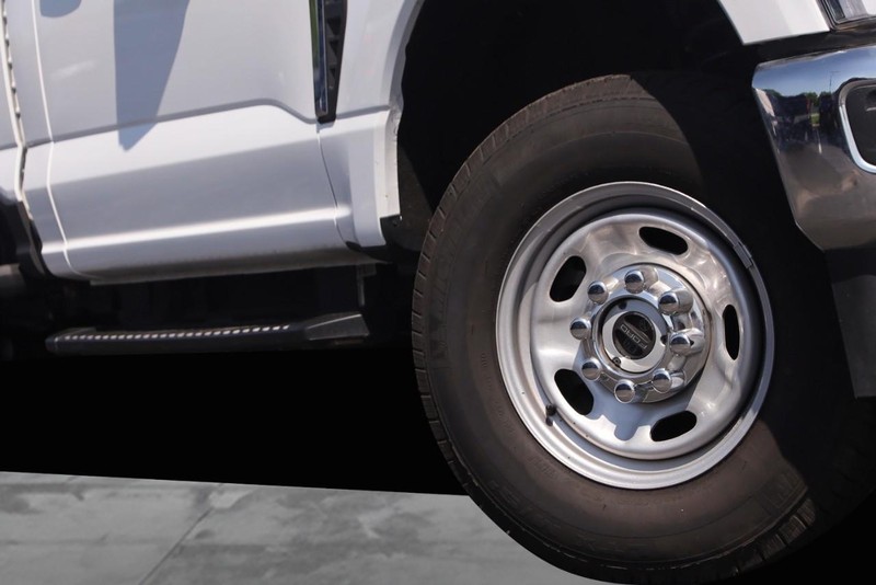 Ford Super Duty F-250 SRW Vehicle Image 03
